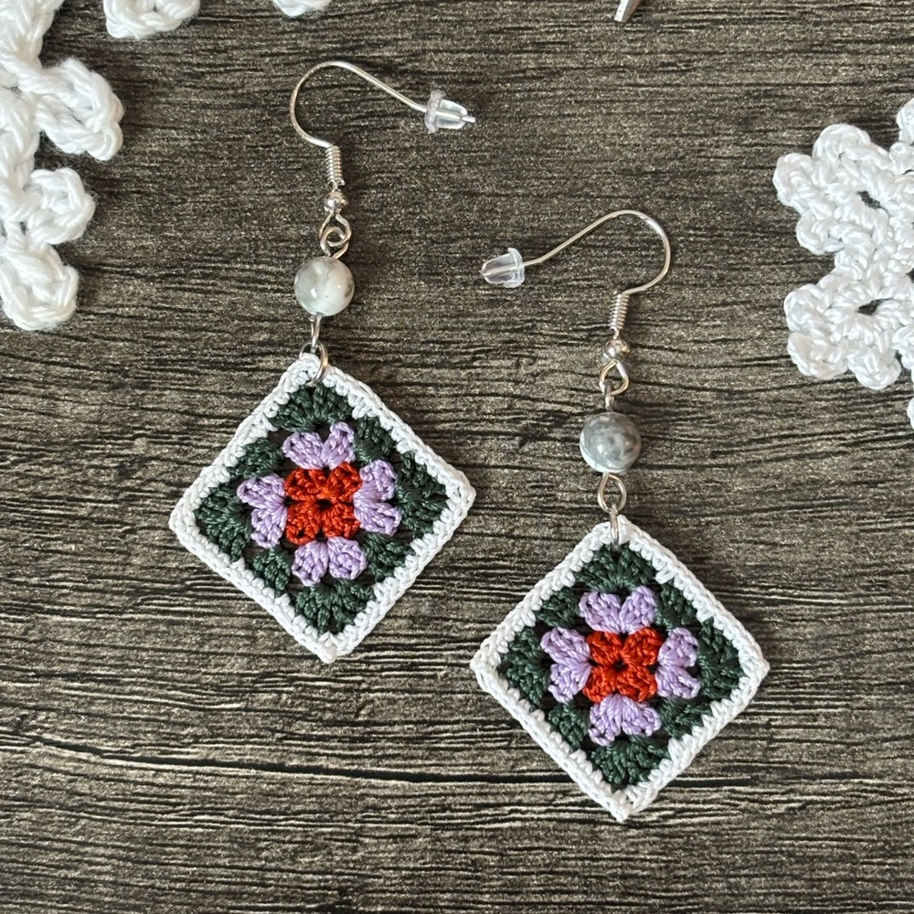 NEW Handcrafted Multi Color Granny Square Earrings - Picture 8 of 10